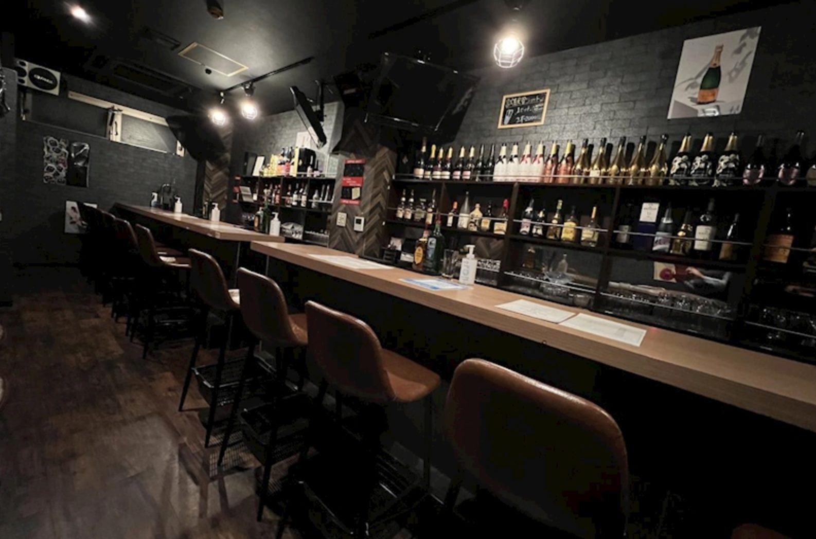 Girl's Bar PREMIUM 店内写真